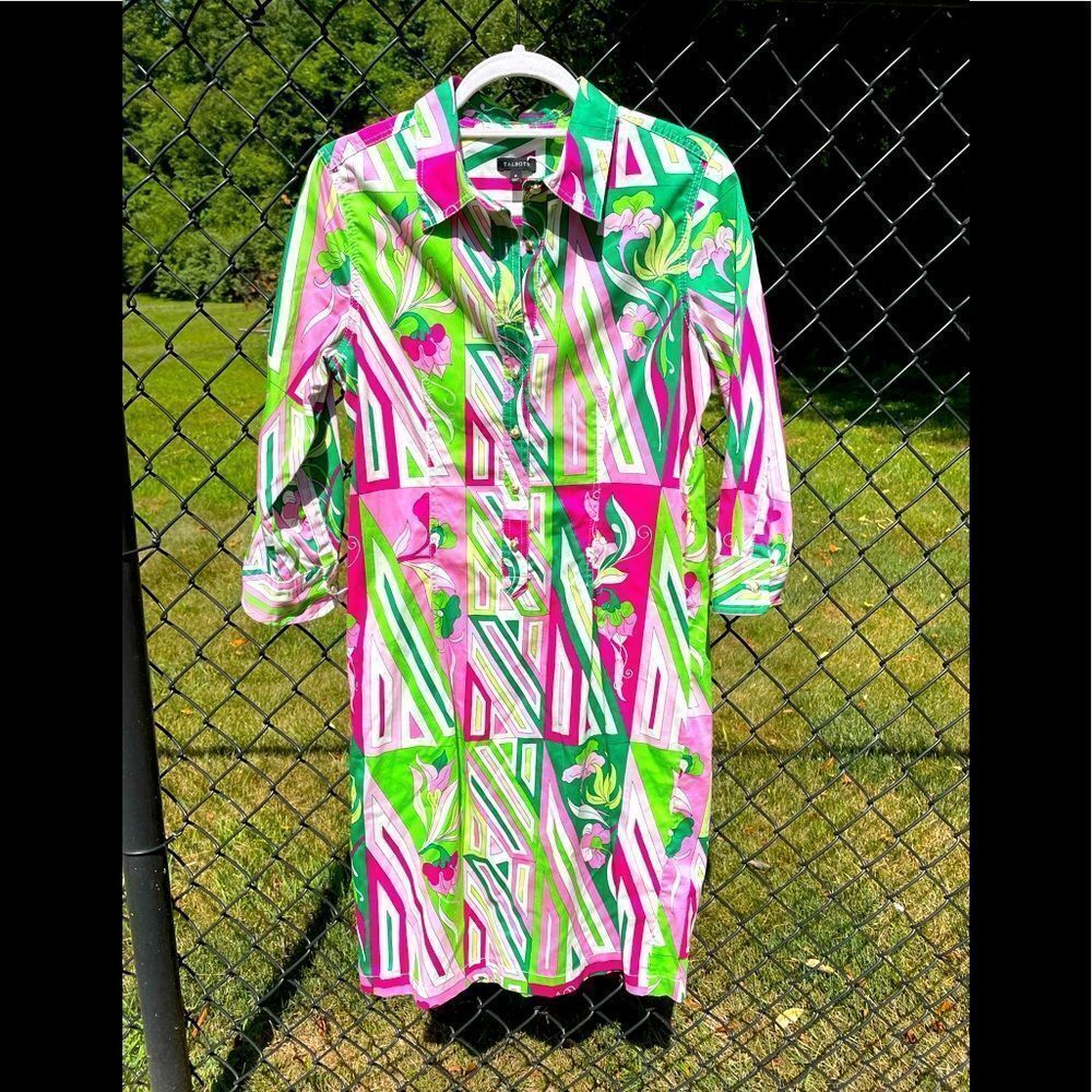 TALBOTS stretch shirt dress in pink and green “Pucci” print with  gold buttons
